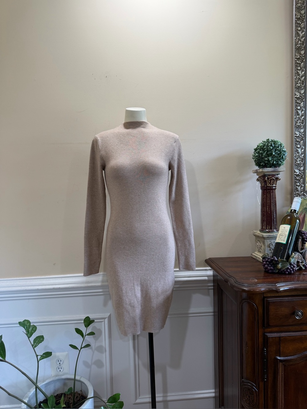 Mohito Classic Long-Sleeve Knit Dress in Blush